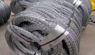 Concertina razor wire tied in different sizes.