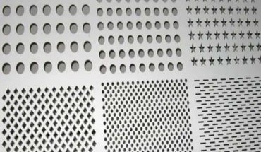 Customized punched hole galvanized plate metal screen wire perforated mesh with different design.