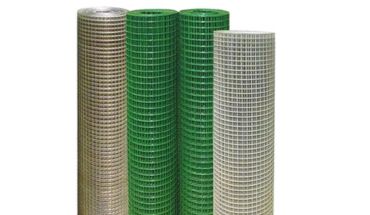 Zinc coated galvanized welded wire mesh roll in different sizes and color.