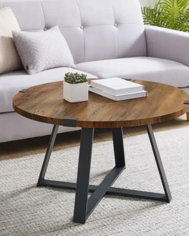 Coffee Table with metal feet.