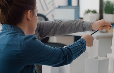 Home owners choosing PU wall design.