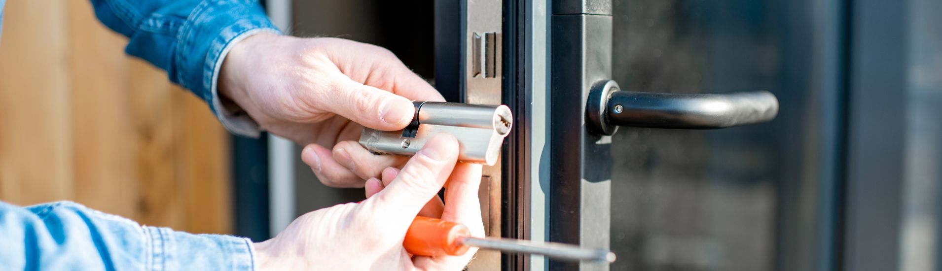 Locks banner image.