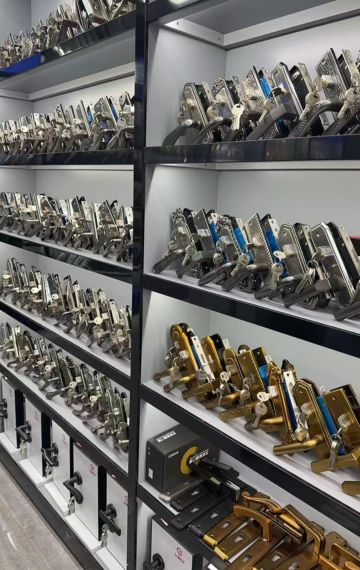 Locks products in display.