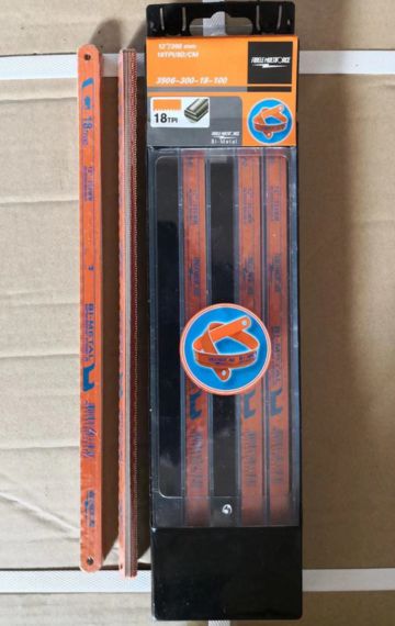 Hacksaw Blade in pack.